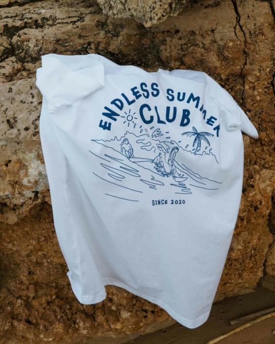 Endless Summer Club T-Shirt Ocean Blue Special Edition_abbildung_model_bildnr3
