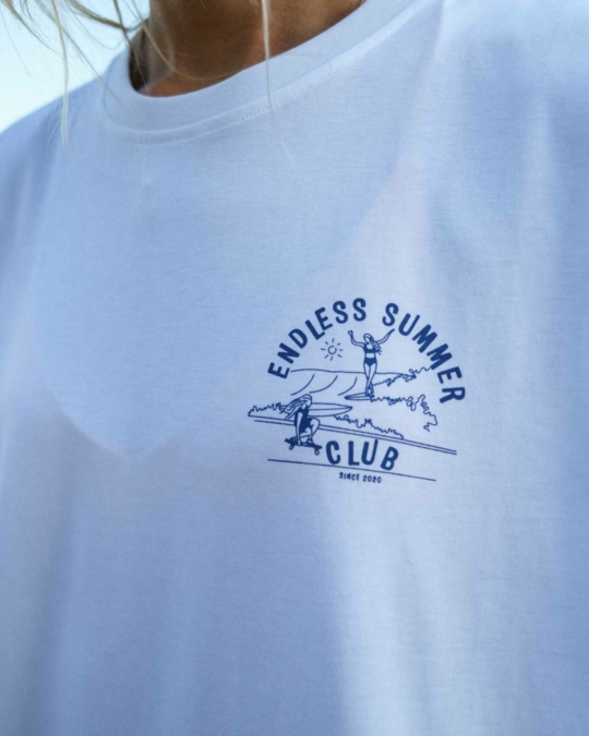 Endless Summer Club T-Shirt Ocean Blue_abbildung_model_bildnr2