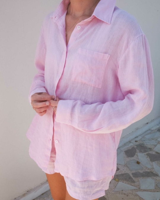 Pinkes Oversized-Hemd aus Leinen_abbildung_model_bildnr2