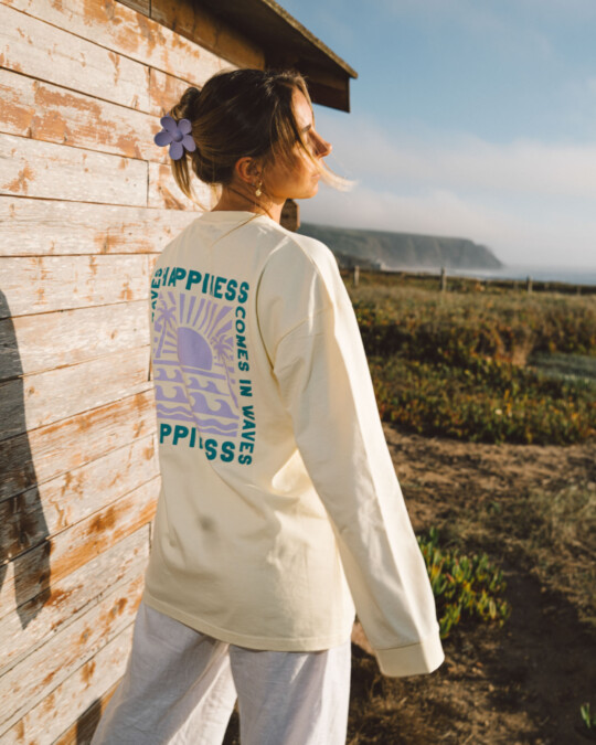 Happiness Longsleeve Unisex Gelb_abbildung_model_bildnr3