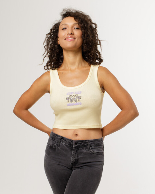 Keep Growing Crop Tank Top Gelb_abbildung_model_bildnr1