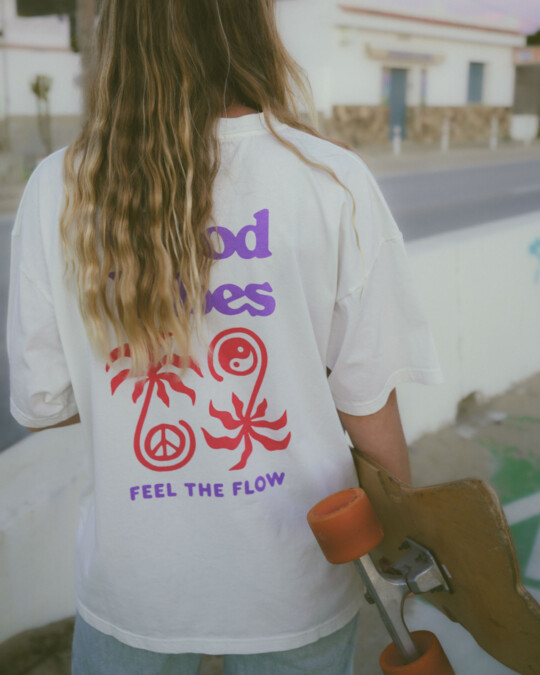 Feel the Flow T-Shirt Off-White_abbildung_model_bildnr2